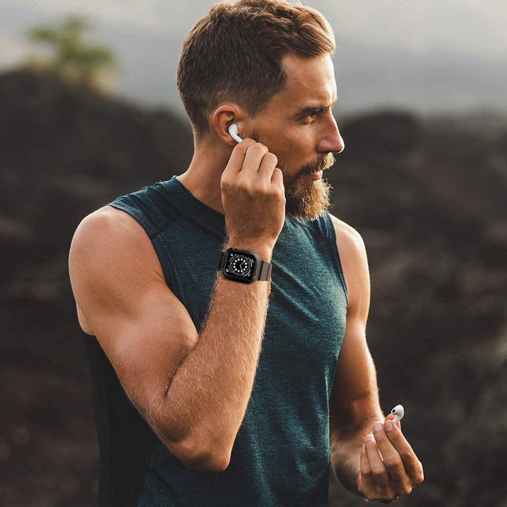 man wearing ipple watch 8